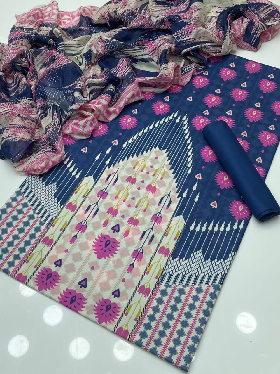 Artlu 8 seires sehctaw trams