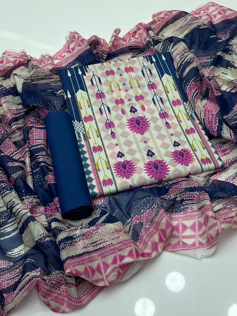 Artlu 8 seires sehctaw trams - Image 2