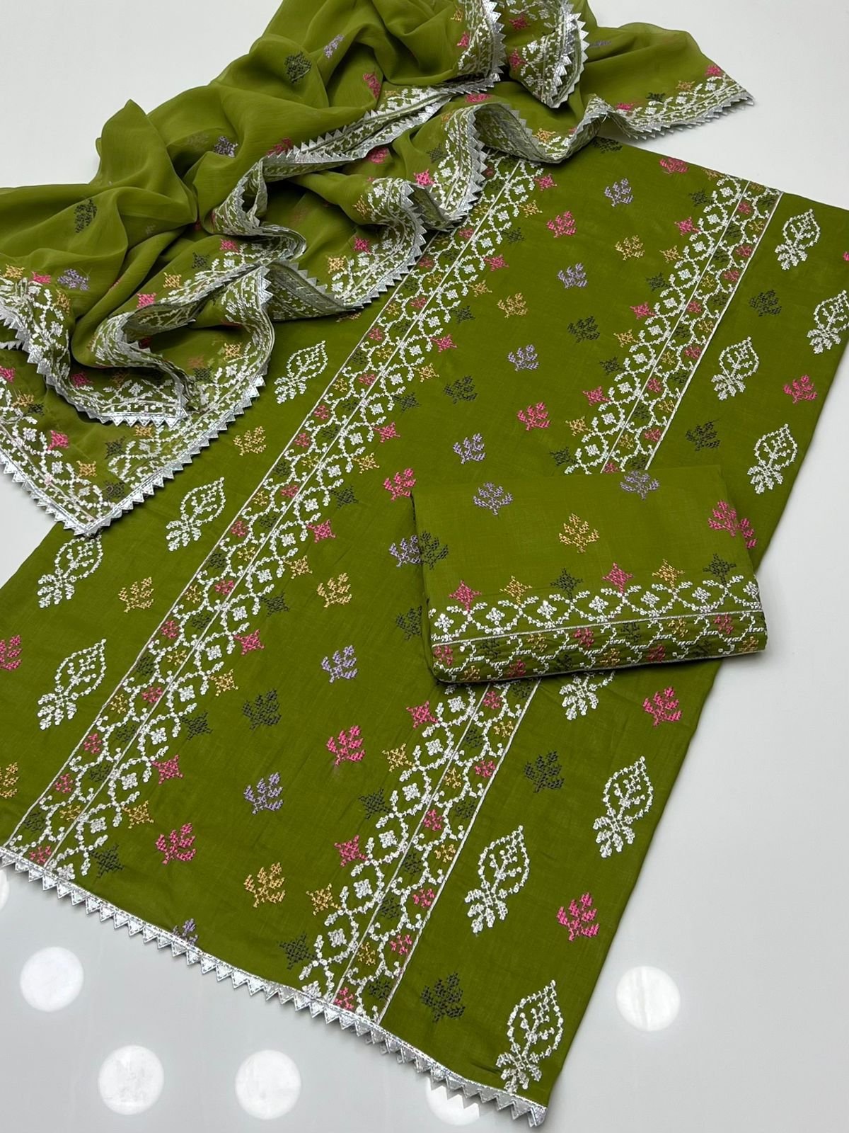 3PC Embroidered Lawn Suit with Chiffon Dupatta - Image 4