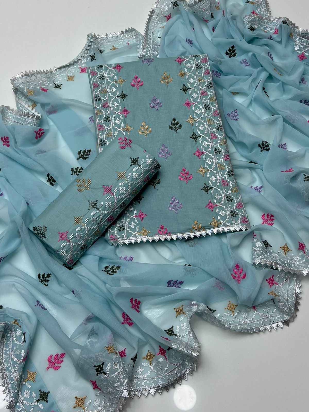 3PC Embroidered Lawn Suit with Chiffon Dupatta - Image 8