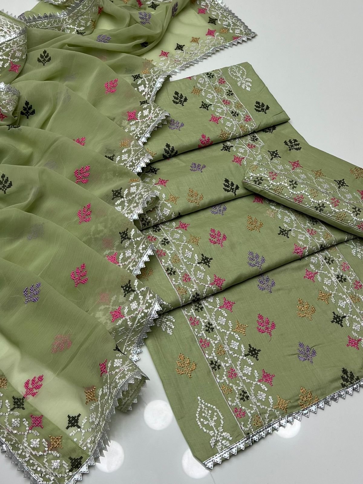 3PC Embroidered Lawn Suit with Chiffon Dupatta - Image 9